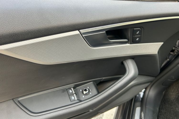Used Audi A5 2017 Coupe 40 TFSI Fashion Model Interior 11