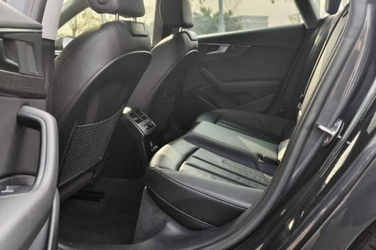 Used Audi A5 2017 Sportback 40 TFSI Fashion Model Interior 3