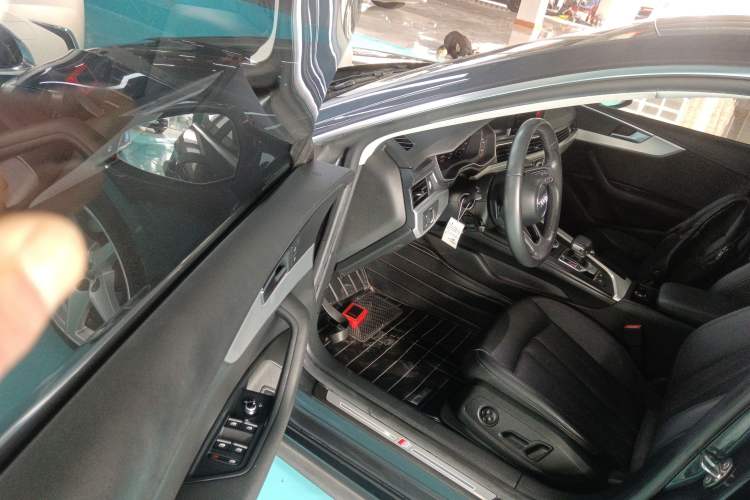 Used Audi A5 2017 Coupe 40 TFSI Fashion Model Interior 3