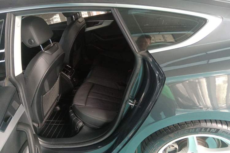 Used Audi A5 2017 Coupe 40 TFSI Fashion Model Interior 4