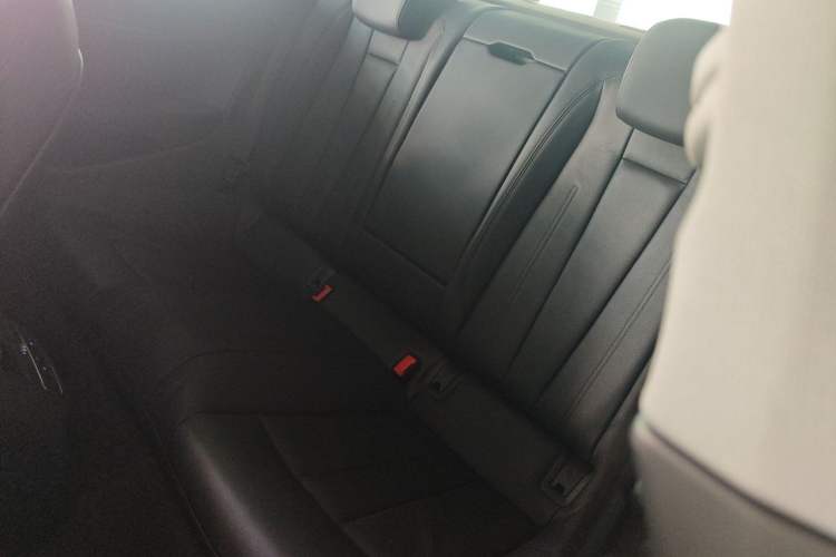 Used Audi A5 2017 Coupe 40 TFSI Fashion Model Interior 4