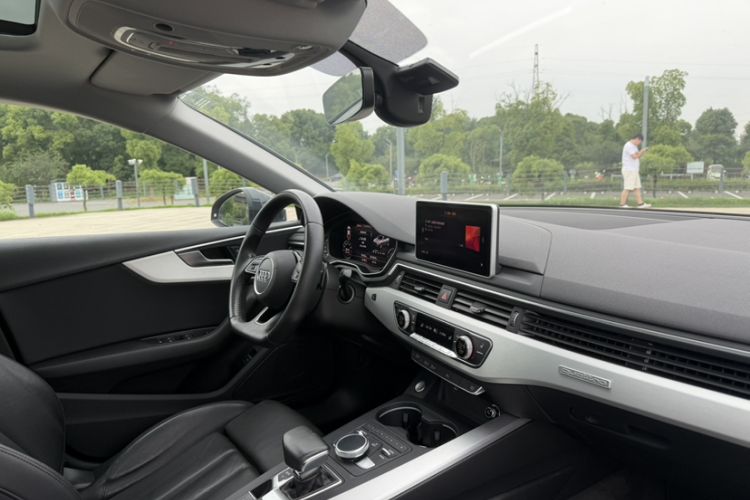 Used Audi A5 2017 Sportback 45 TFSI Sport Edition Interior 6