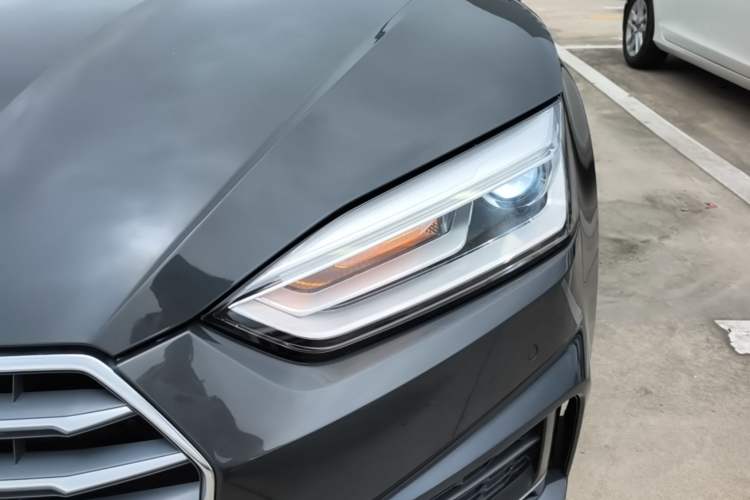 Used Audi A5 2017 Coupe 40 TFSI Fashion Model Left Front Headlight