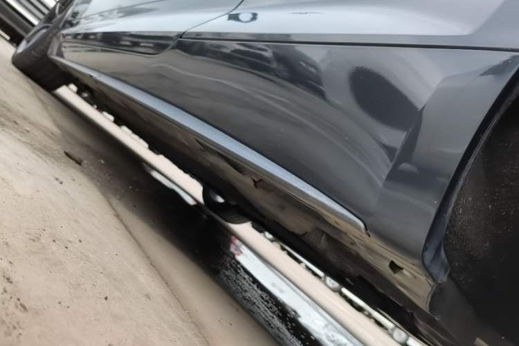 Used Audi A5 2017 Coupe 40 TFSI Fashion Model Left Side Sill
