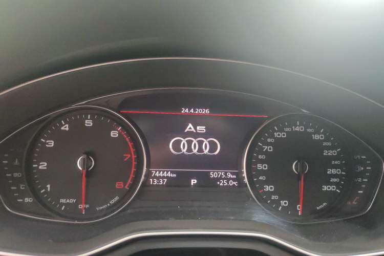 Used Audi A5 2017 Sportback 40 TFSI Fashion Model Odometer Close Up