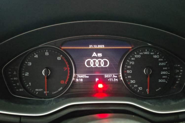 Used Audi A5 2017 Sportback 40 TFSI Fashion Model Odometer Close Up