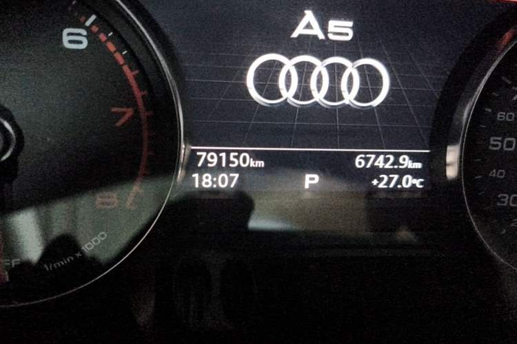 Used Audi A5 2017 Sportback 40 TFSI Fashion Model Odometer Close Up