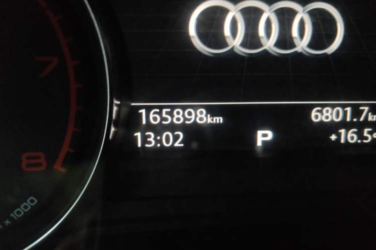 Used Audi A5 2017 Sportback 40 TFSI Fashion Model Odometer Close Up