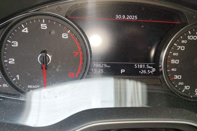 Used Audi A5 2017 Coupe 40 TFSI Fashion Model Odometer Close Up