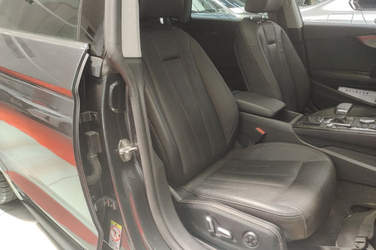 Used Audi A5 2017 Sportback 40 TFSI Fashion Model Right Front Seat