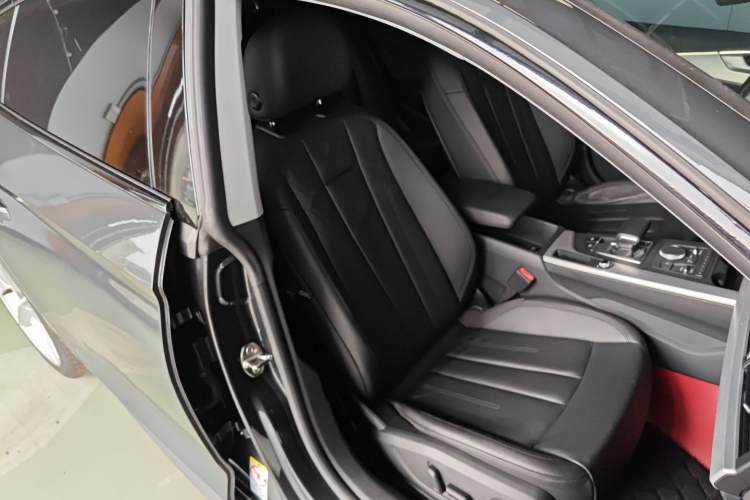 Used Audi A5 2017 Sportback 40 TFSI Fashion Model Right Front Seat