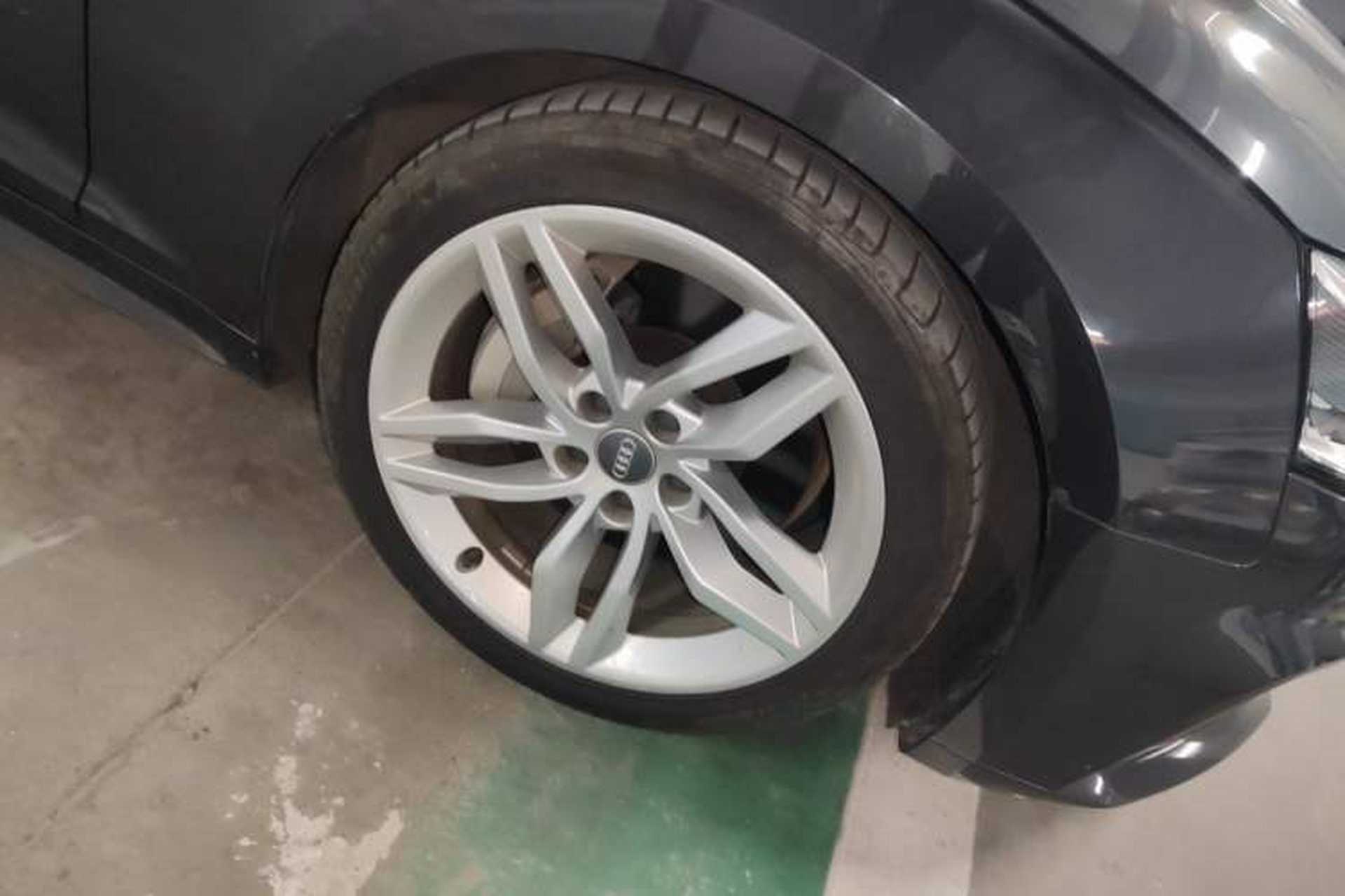 Used Audi A5 2017 Sportback 45 TFSI Fashion Model Right Front Wheel Hub
