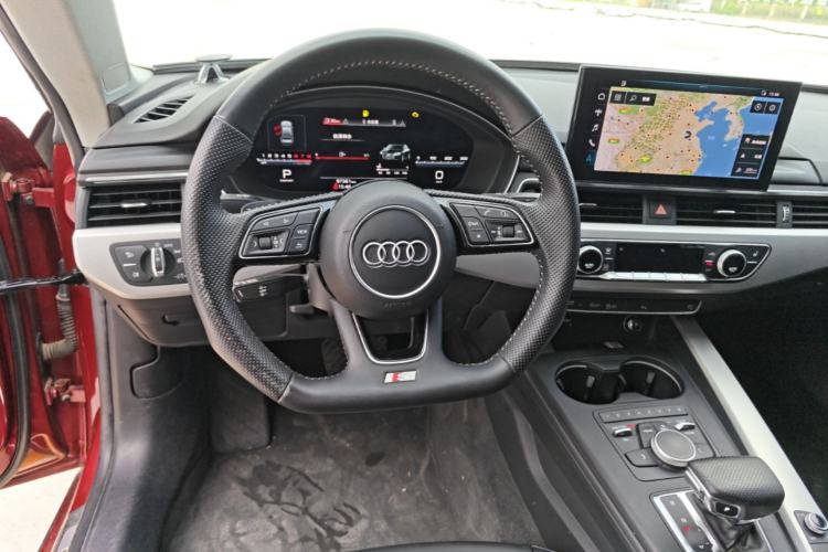 Used Audi A5 2017 Sportback 40 TFSI Fashion Model Steering Wheel