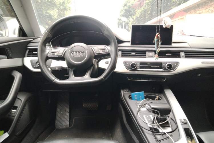 Used Audi A5 2017 Sportback 45 TFSI quattro Sport Model Steering Wheel