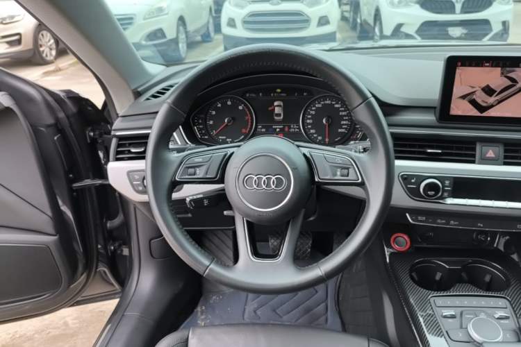 Used Audi A5 2017 Coupe 40 TFSI Fashion Model Steering Wheel