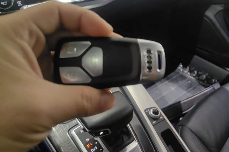 Used Audi A5 2017 Sportback 40 TFSI Fashion Model Vehicle Key