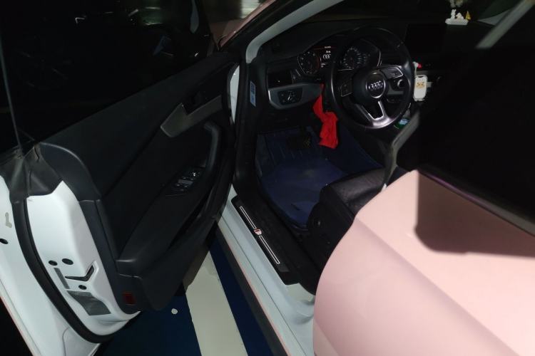 Used Audi A5 2017 Sportback 40 TFSI Fashion Model Driver Seat