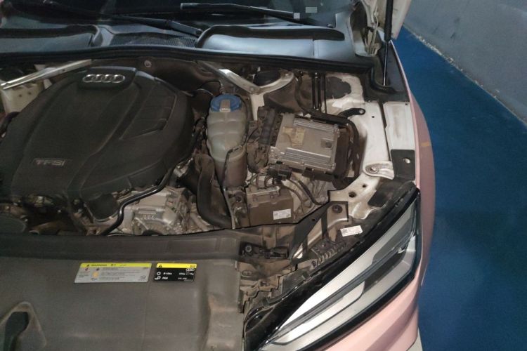 Used Audi A5 2017 Sportback 40 TFSI Fashion Model Engine Bay Left
