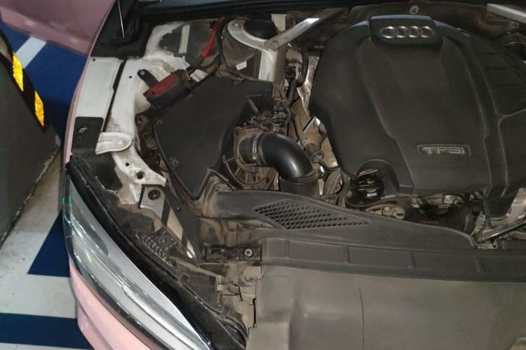 Used Audi A5 2017 Sportback 40 TFSI Fashion Model Engine Bay Right
