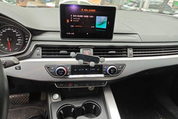 Used Audi A5 2017 Sportback 40 TFSI Fashion Model Audio And AC Panel