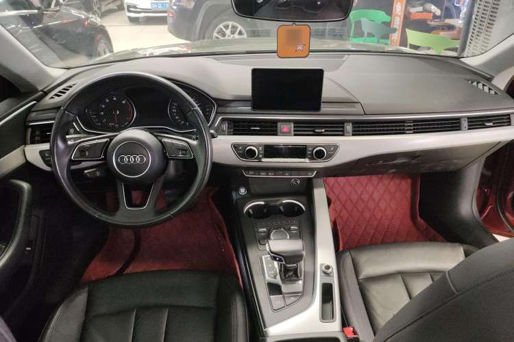 Used Audi A5 2017 Coupe 40 TFSI Fashion Model Center Console