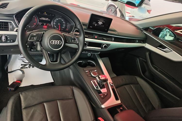 Used Audi A5 2017 Coupe 40 TFSI Fashion Model Center Console