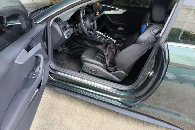 Used Audi A5 2017 Coupe 45 TFSI quattro Sport Edition Driver Seat
