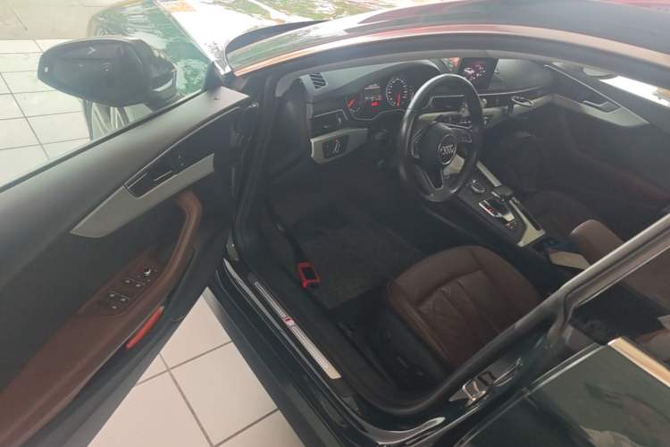 Used Audi A5 2017 Sportback 45 TFSI Fashion Model Driver Seat