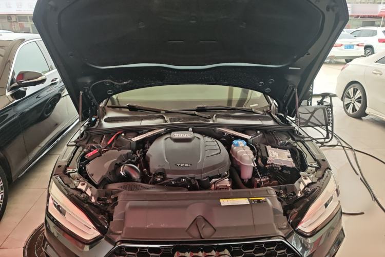 Used Audi A5 2017 Coupe 40 TFSI Fashion Model Engine Bay