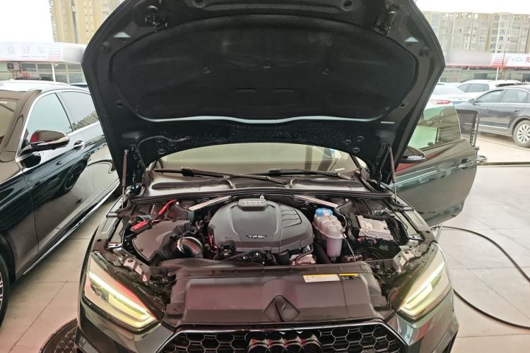 Used Audi A5 2017 Coupe 40 TFSI Fashion Model Engine Bay