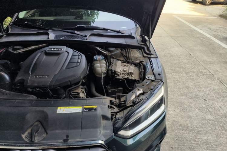 Used Audi A5 2017 Coupe 45 TFSI quattro Sport Edition Engine Bay Left