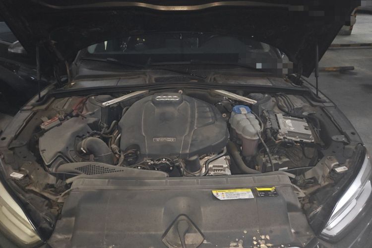 Used Audi A5 2017 Coupe 40 TFSI Fashion Model Engine Bay