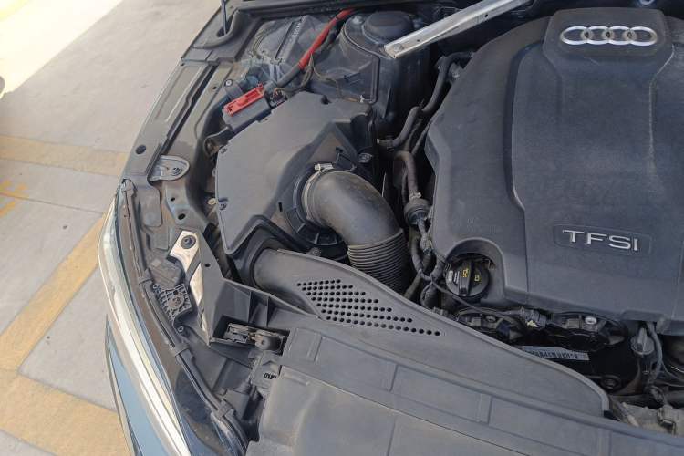 Used Audi A5 2017 Sportback 45 TFSI Fashion Model Engine Bay Right