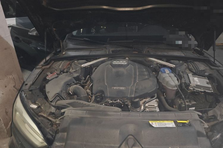 Used Audi A5 2017 Coupe 40 TFSI Fashion Model Engine Bay Right