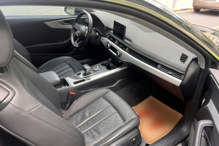 Used Audi A5 2017 Coupe 40 TFSI Fashion Model Interior 3
