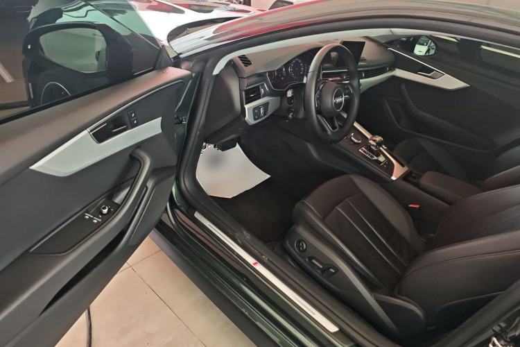Used Audi A5 2017 Coupe 40 TFSI Fashion Model Interior 3