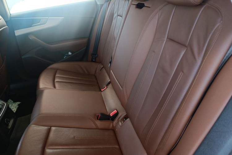 Used Audi A5 2017 Sportback 45 TFSI Fashion Model Left Rear Seat