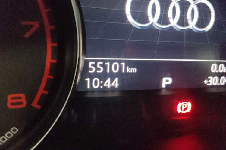 Used Audi A5 2017 Coupe 40 TFSI Fashion Model Odometer Close Up