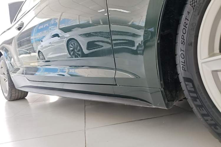 Used Audi A5 2017 Coupe 40 TFSI Fashion Model Right Side Sill