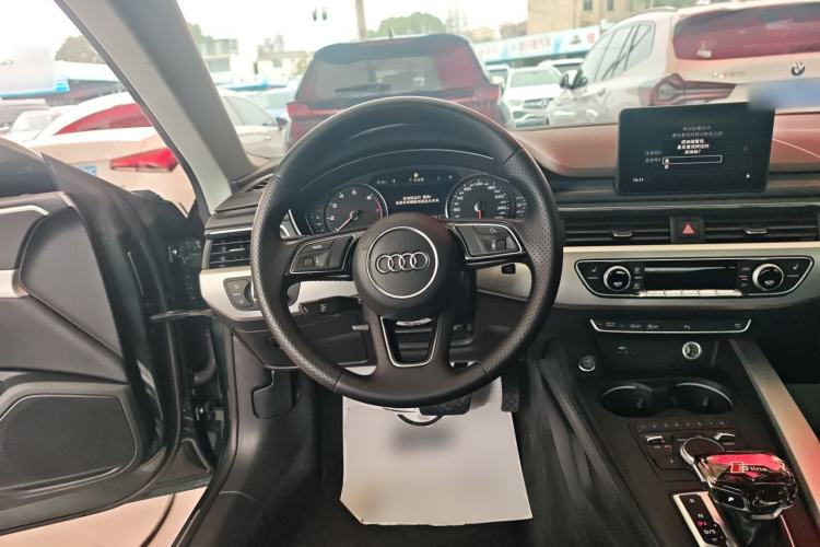 Used Audi A5 2017 Coupe 40 TFSI Fashion Model Steering Wheel