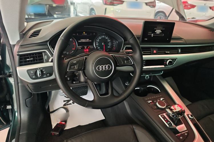 Used Audi A5 2017 Coupe 40 TFSI Fashion Model Steering Wheel