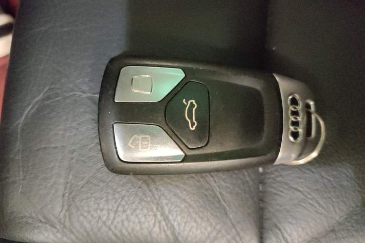 Used Audi A5 2017 Coupe 40 TFSI Fashion Model Vehicle Key