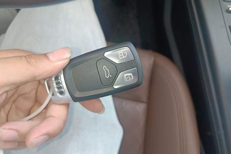 Used Audi A5 2017 Sportback 45 TFSI Fashion Model Vehicle Key