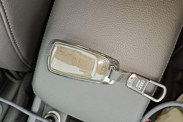 Used Audi A5 2017 Coupe 40 TFSI Fashion Model Vehicle Key