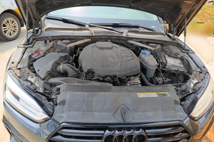 Used Audi A5 2017 Sportback 40 TFSI Fashion Model Engine Bay