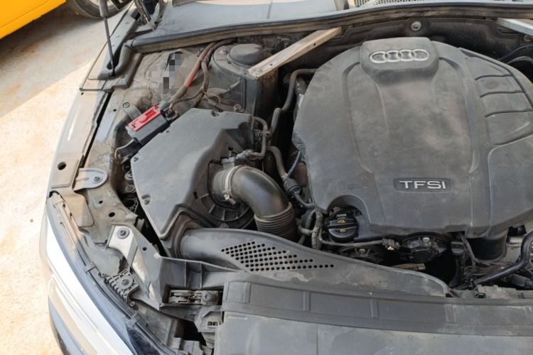 Used Audi A5 2017 Sportback 40 TFSI Fashion Model Engine Bay Right