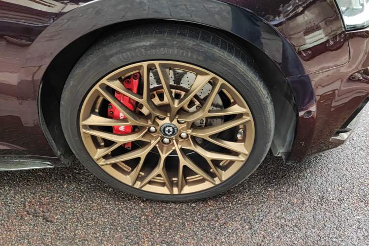 Used Audi A5 2017 Sportback 45 TFSI Sport Edition Right Front Wheel Hub