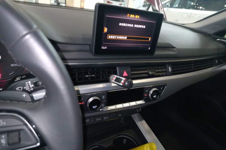 Used Audi A5 2017 Sportback 40 TFSI Fashion Model Audio And AC Panel