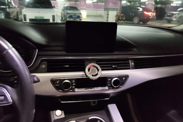 Used Audi A5 2017 Coupe 40 TFSI Fashion Model Audio And AC Panel