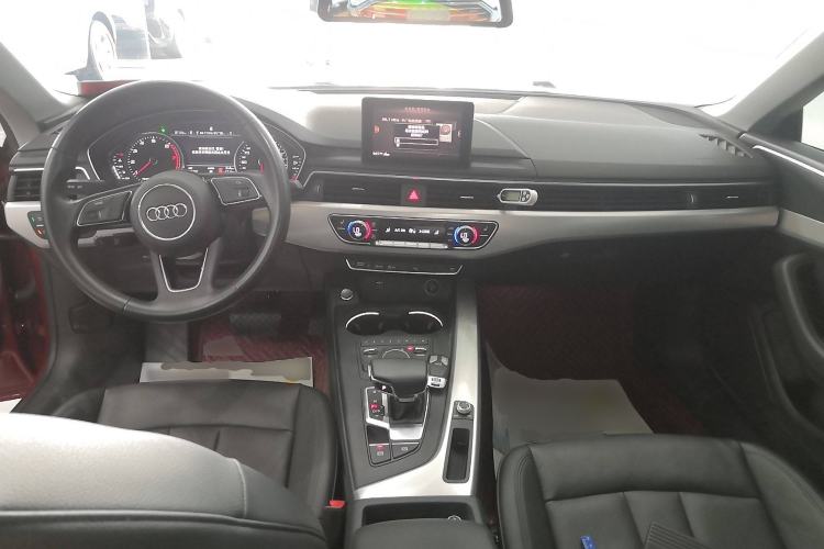 Used Audi A5 2017 Coupe 40 TFSI Fashion Model Center Console